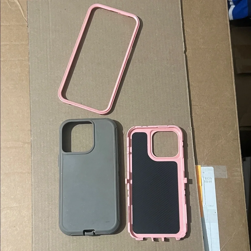Apple iPhone 15 Pro Max Pink and Gray Dual-Layer Phone Case